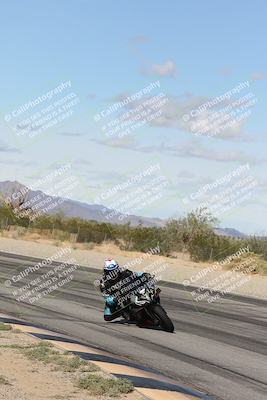 media/Nov-16-2025-Race Pace (Sun) [[8c5fa54630]]/Verified Riders/4-Turn 3 Inside (1050am)/